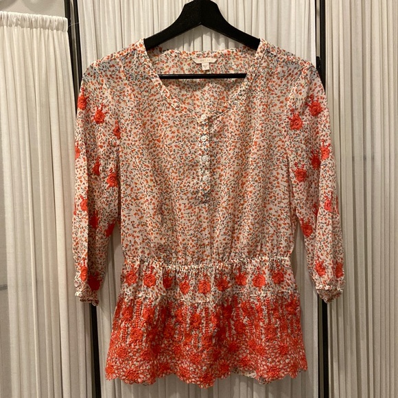 EUC Guess Three-Quarter Sleeve Peasant Top - Size Small - Picture 1 of 4